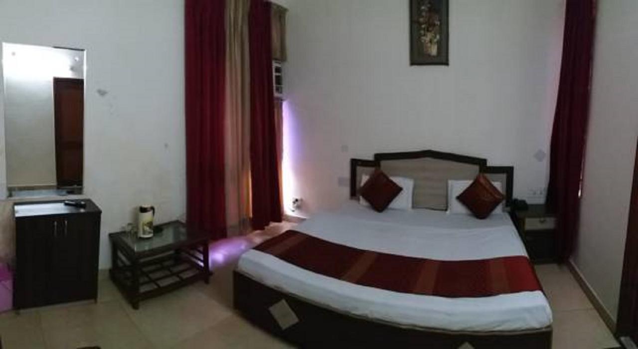 Hotel Rama Palace Katra  Eksteriør bilde